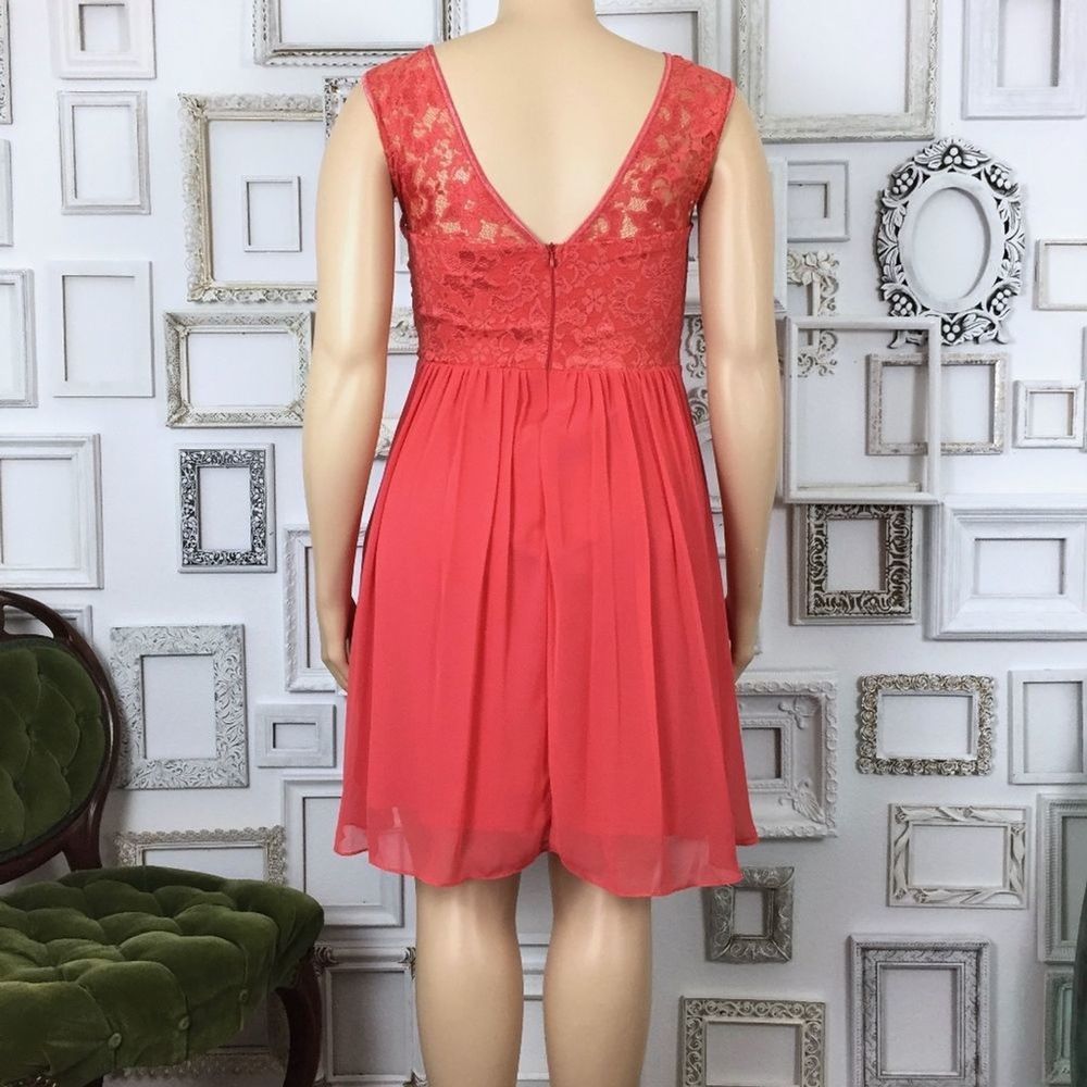 Filly Fair | Coral Lace Boat Neck Low Back Dress - Picture 4 of 8